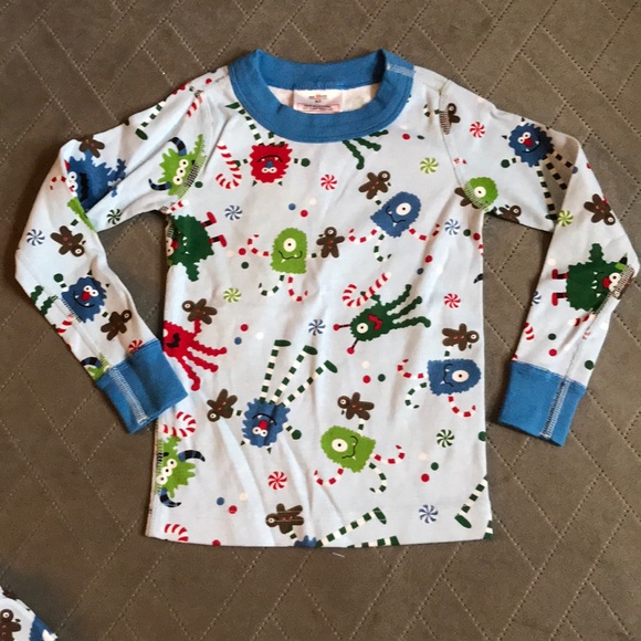 NWT Hanna Andersson Holiday Christmas PJs - Picture 2 of 5